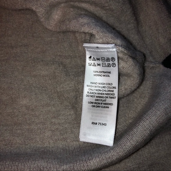 Tahari Extra Fine Merino Wool Turtleneck Sweater - Picture 10 of 10